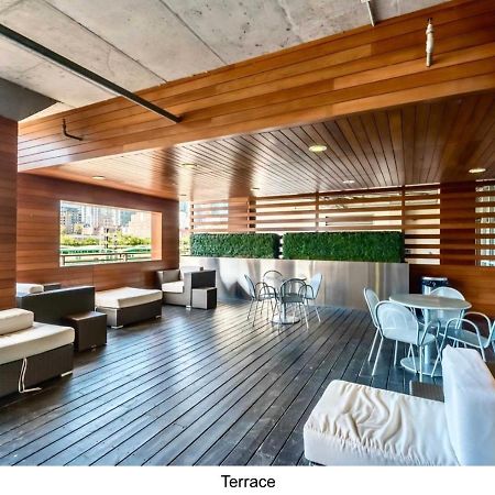 טורונטו Three Br Condo Step To Cn Tower Rogers Center With Free Parking מראה חיצוני תמונה