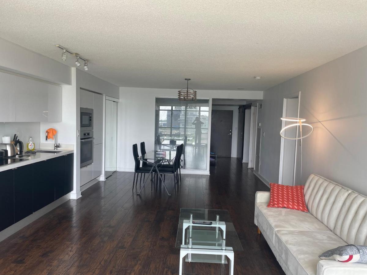 טורונטו Three Br Condo Step To Cn Tower Rogers Center With Free Parking מראה חיצוני תמונה