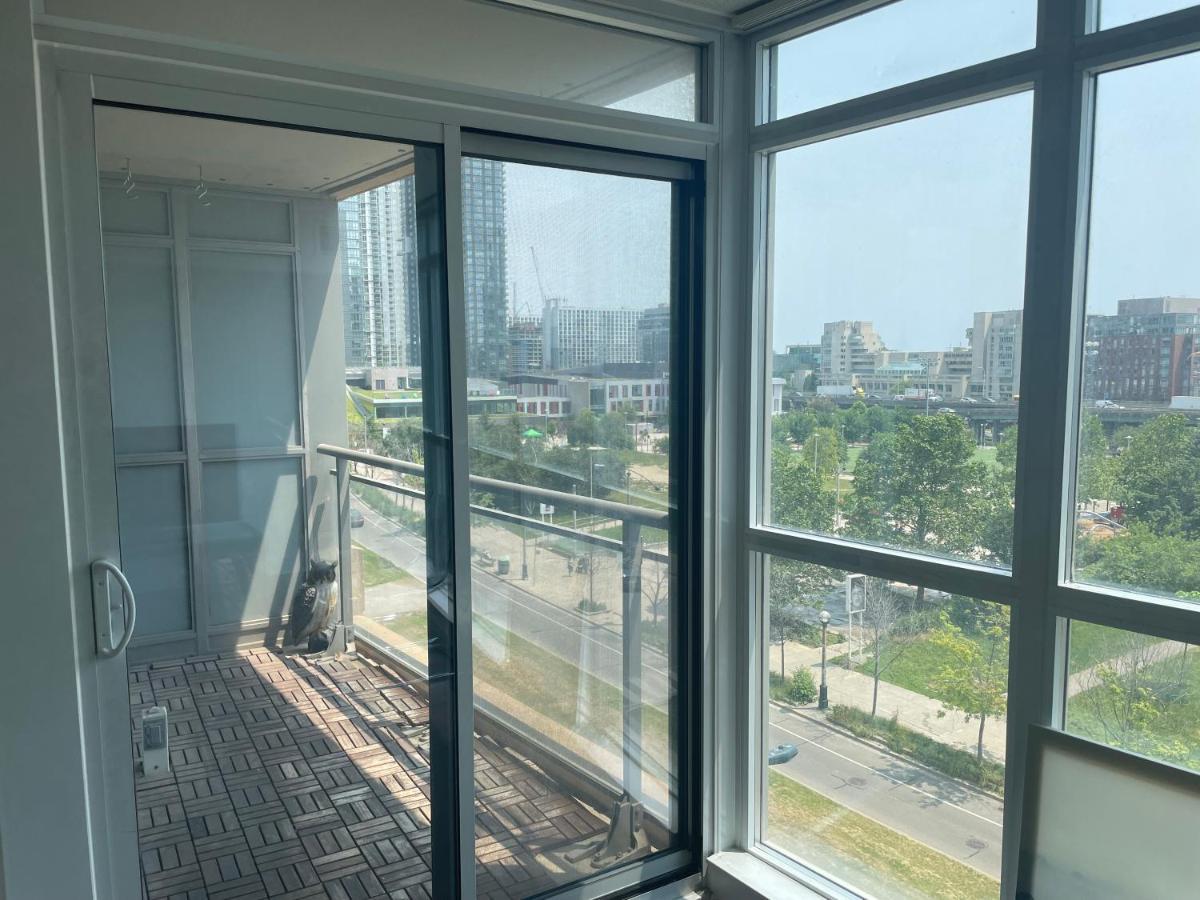 טורונטו Three Br Condo Step To Cn Tower Rogers Center With Free Parking מראה חיצוני תמונה