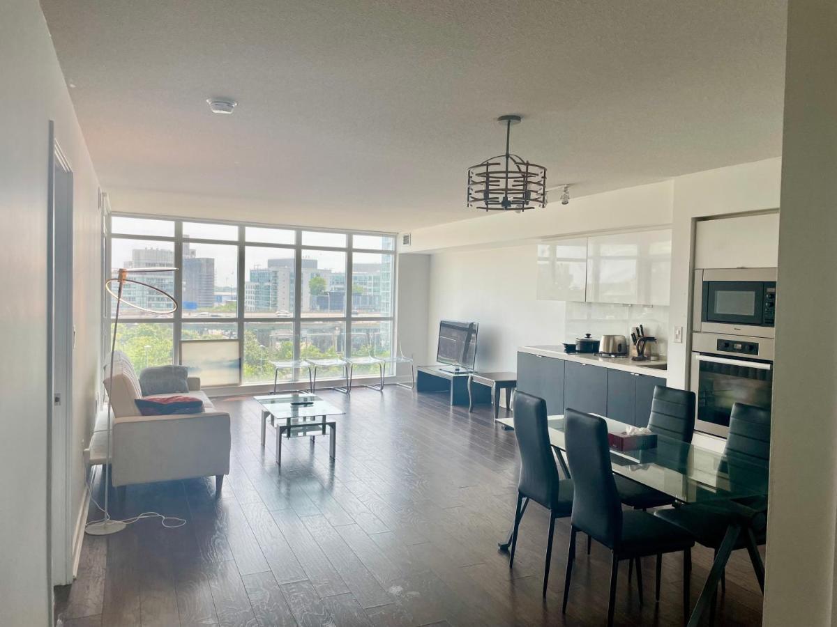טורונטו Three Br Condo Step To Cn Tower Rogers Center With Free Parking מראה חיצוני תמונה